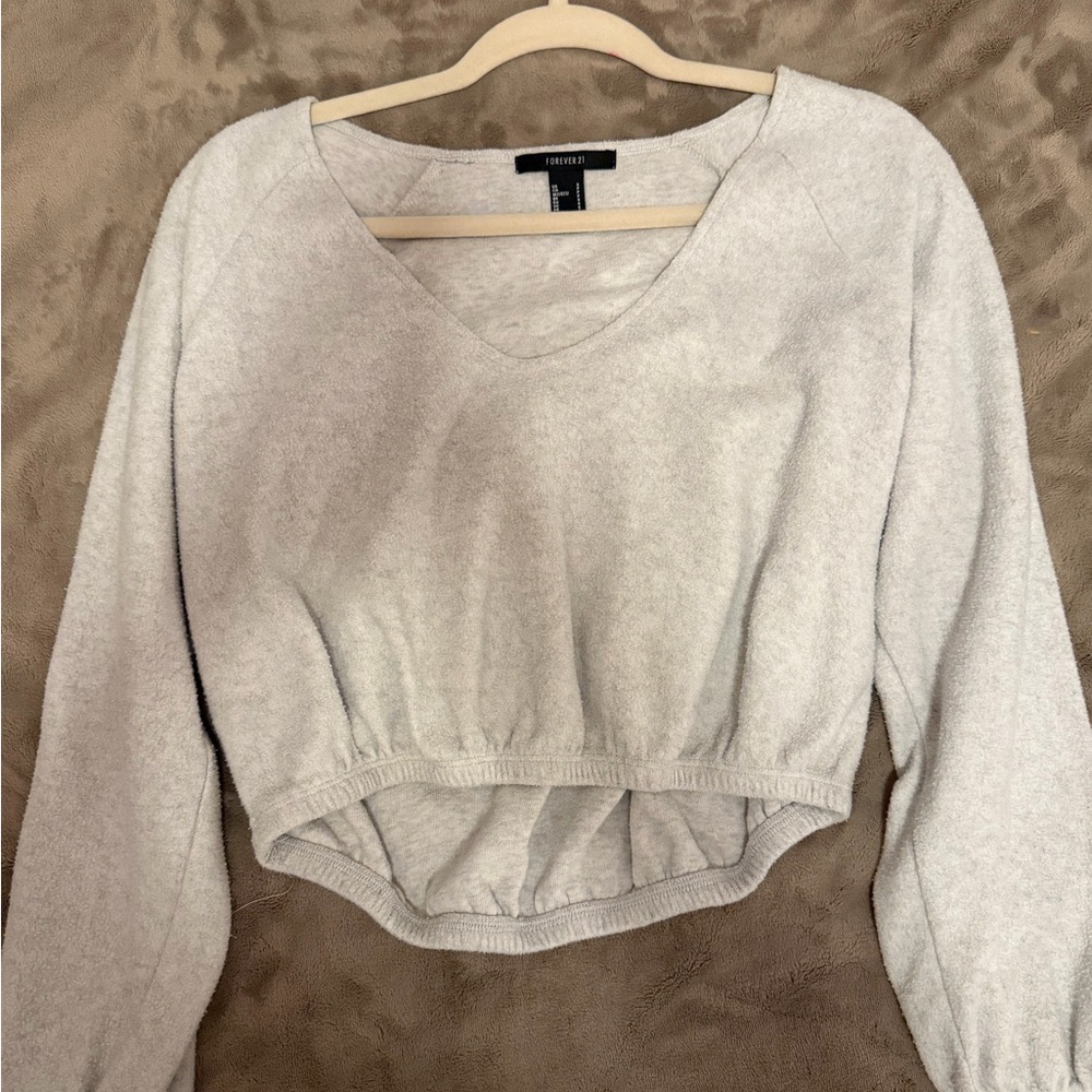 Forever 21 Gray V-Neck Women's Crop Top